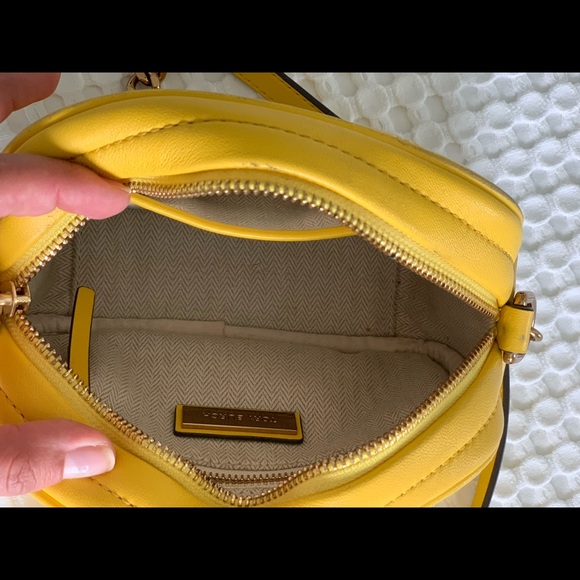 TB Kira chevron camera bag - Picture 6 of 9
